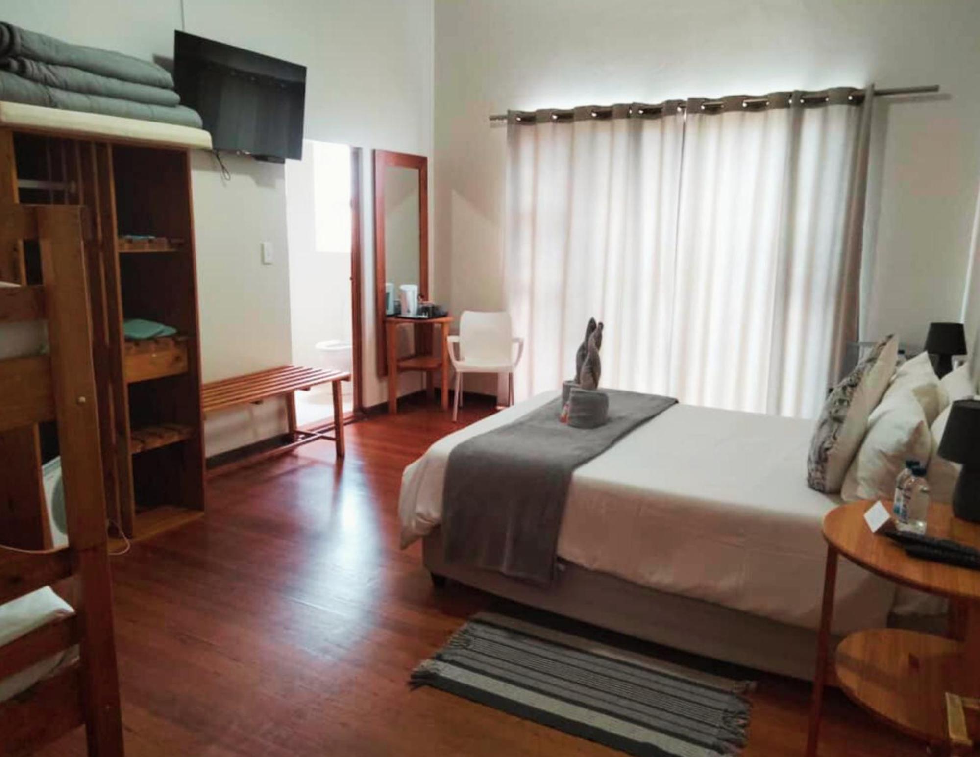 The Mole Guesthouse ซวาคอปมุนด์ ภายนอก รูปภาพ
